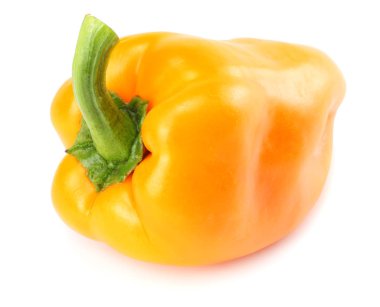 Beyaz arka planda izole edilmiş sarı bir dolma biber.