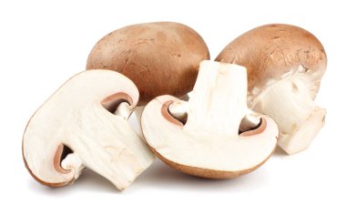 Beyaz arka planda izole edilmiş taze şampiyon mantarları