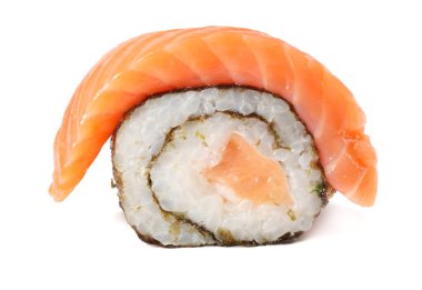 Suşi ile beyaz arka plan üzerinde izole kırmızı balık