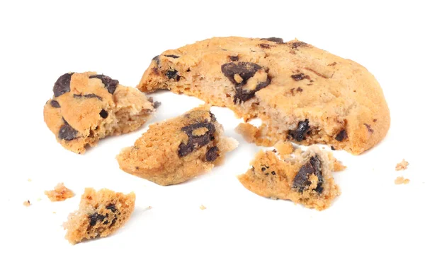 Gebrochene Schokoladenkekse Isoliert Auf Weißem Hintergrund Süße Kekse Hausgemachtes Gebäck — Stockfoto