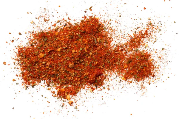 Beyaz arka plan üzerinde izole karışık baharat. Sarımsak rezene havuç fesleğen kereviz, maydanoz, Mercanköşk, soğan. üstten görünüm