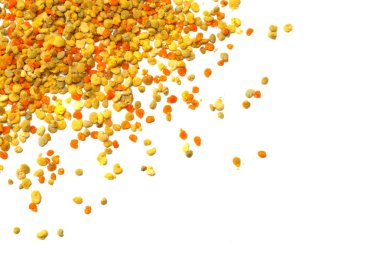 Beyaz arka plan üzerinde izole arı polen tatlım. üstten görünüm