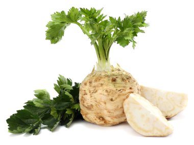 kereviz yaprağı beyaz arka plan üzerinde izole. Beyaz izole kereviz. Sağlıklı gıda