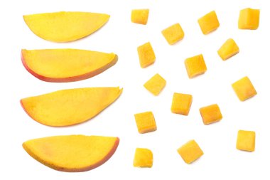 mango dilim beyaz arka plan üzerinde izole. sağlıklı gıda. üstten görünüm