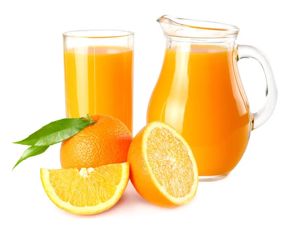 Apelsinjuice Med Apelsinskivor Och Grönt Blad Isolerad Vit Bakgrund Juice — Stockfoto