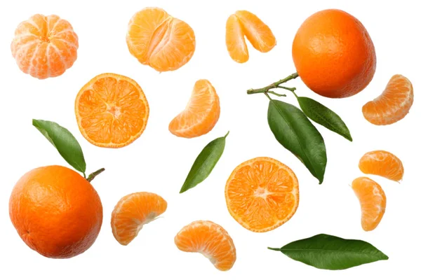 Mandarino Con Fette Foglia Verde Isolato Sfondo Bianco Vista Dall — Foto Stock