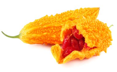 Beyaz arka plan üzerinde izole Momordica charantia