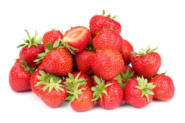 Çilek beyaz arka planda izole edilmiş. Kesme Yolu