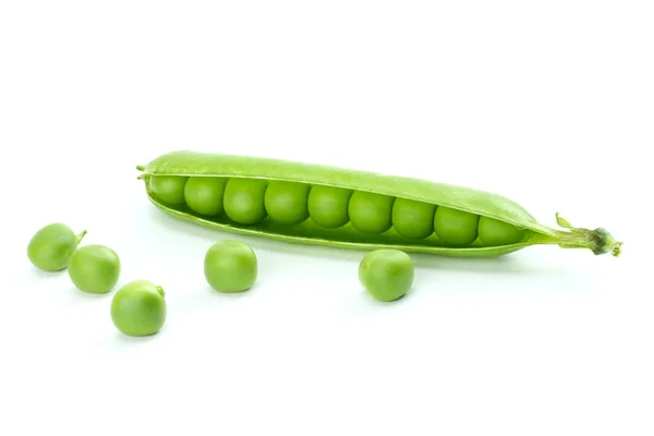 Verse Groene Erwten Geïsoleerd Een Witte Achtergrond — Stockfoto