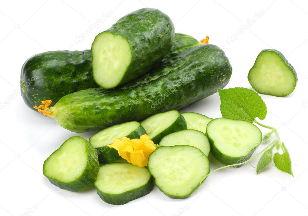 Огурцы корнишоны семена. Сорт огурцов миринда. Огурцы кураж. Сорт огурцов миранда. Сорта огурцов миринда.