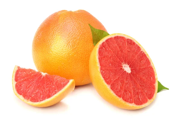 Gezond Voedsel Gesneden Grapefruit Geïsoleerd Witte Achtergrond — Stockfoto