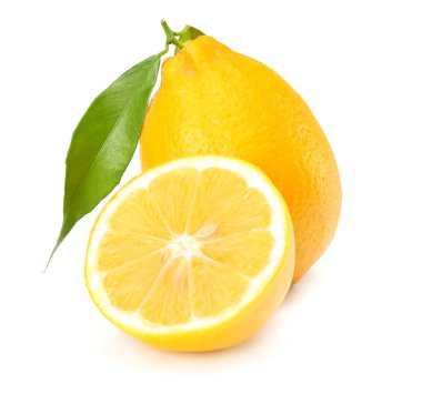 sağlıklı gıda. yeşil yaprak beyaz arka plan üzerinde izole limon