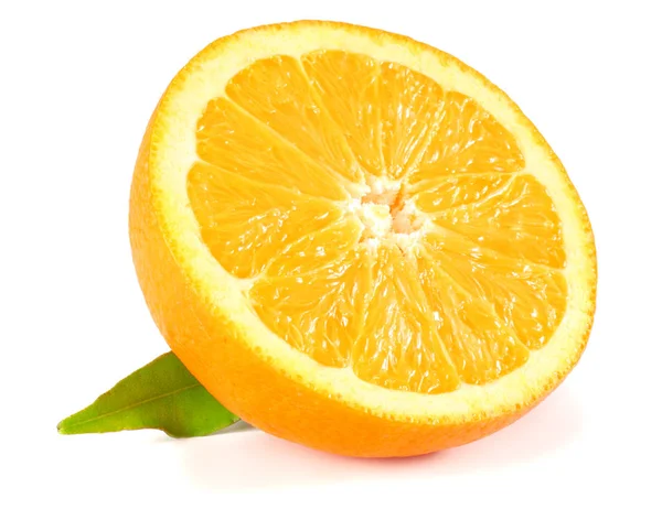 Здоровую Пищу Нарезанный Апельсин Изолирован Белом Фоне — стоковое фото