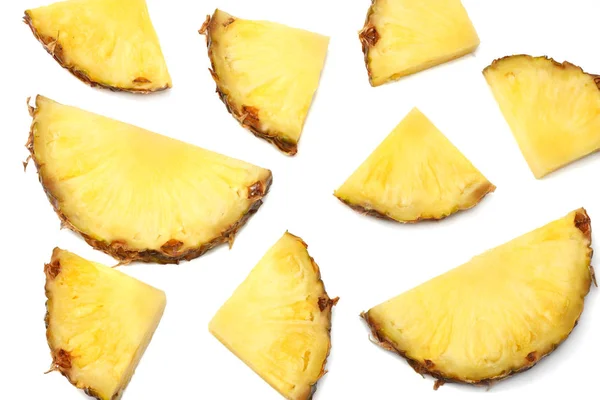 Sfondo Sano Fette Ananas Isolato Sfondo Bianco Vista Dall Alto — Foto Stock