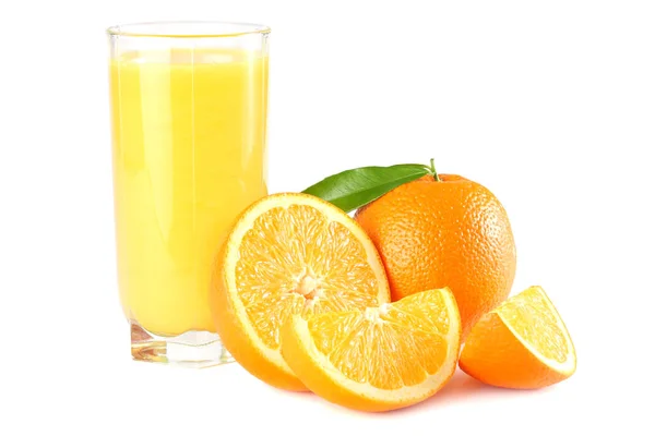 Orangensaft Mit Orangefarbenem Und Grünem Blatt Auf Weißem Hintergrund Saft — Stockfoto