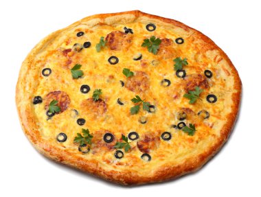 Beyaz arka plan üzerinde izole zeytinli pizza parçası. üstten görünüm