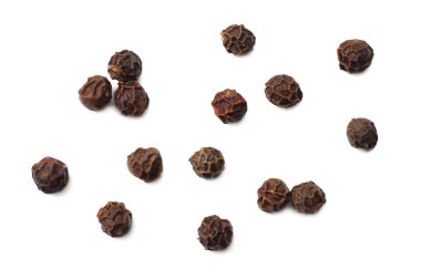 Beyaz arka planda karabiber izole edilmiş. en üstteki görünüm