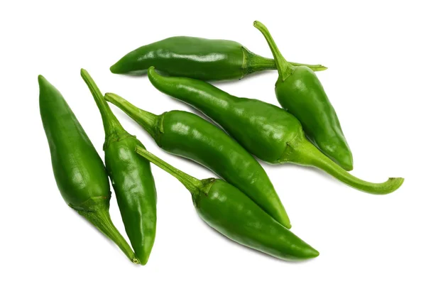 Groene Hete Chili Pepers Geïsoleerd Witte Achtergrond Bovenaanzicht — Stockfoto