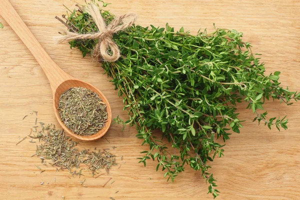 Green Thyme Bunch Dried Thyme Seeds Wooden Background Top View — Stock Photo, Image