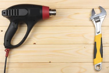 Endüstriyel Kurutma kopya alanı ile ışık ahşap zemin üzerinde. Üstten Görünüm. Araçlar doku. Araçlar arka plan