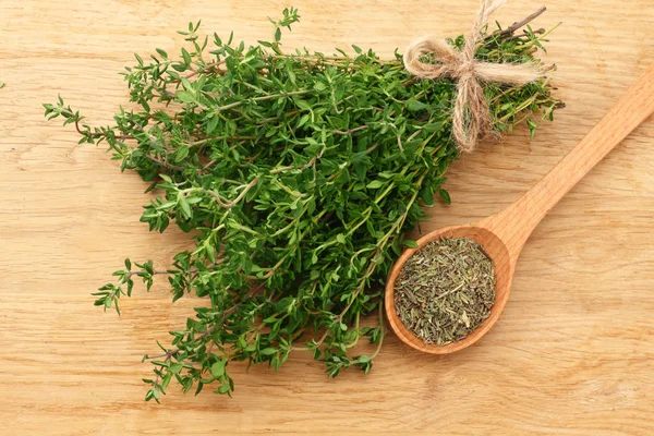 Green Thyme Bunch Dried Thyme Seeds Wooden Background Top View — Stock Photo, Image