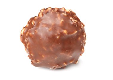 Beyaz arka plan üzerinde izole fındıklı çikolata tatlılar şekerleme