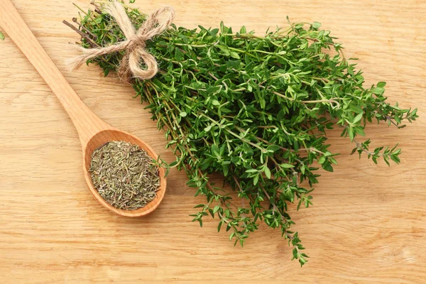 Green Thyme Bunch Dried Thyme Seeds Wooden Background Top View — Stock Photo, Image