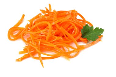 Beyaz arka plan üzerinde izole Kore turşusu havuç salatası