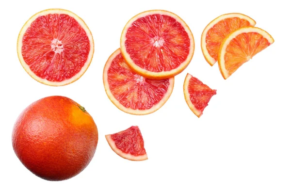 Fruta Naranja Sangre Roja Con Rebanadas Aisladas Sobre Fondo Blanco — Foto de Stock