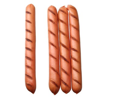 Izgara sosisler beyaz arka planda izole edilmiş. 