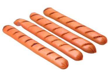 Izgara sosisler beyaz arka planda izole edilmiş. 