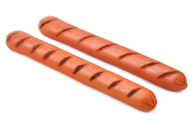 Izgara sosisler beyaz arka planda izole edilmiş. 