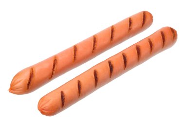 Izgara sosisler beyaz arka planda izole edilmiş. 