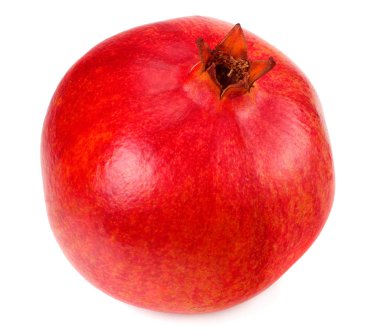 Beyaz arkaplanda izole edilmiş bir nar meyvesi 