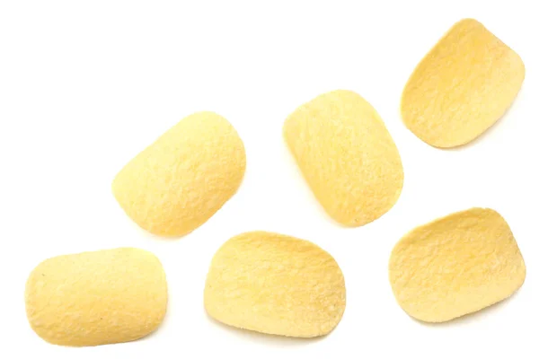 Groep van aardappelchips geïsoleerd op witte achtergrond. Top View — Stockfoto