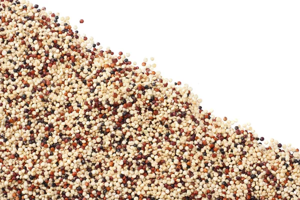 Quinoa isoliert auf weißem Hintergrund. Quinoa-Samen — Stockfoto