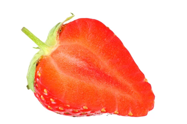 Nakrájené jahody izolované na bílém pozadí — Stock fotografie