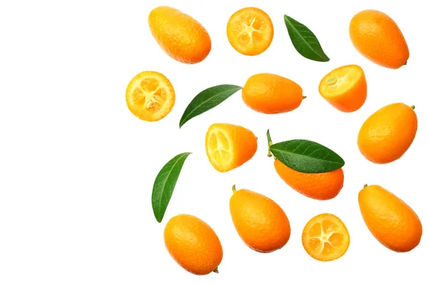 Cumquat or kumquat with leaves isolated on white background. top view — Stock Photo, Image