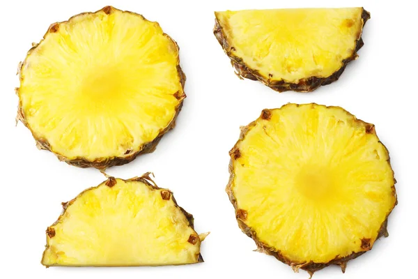 将成熟的菠萝切成片 在白色的背景上进行分离 健康的背景 顶部视图 — 图库照片