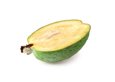 Fayjoa 'nın beyaz arka planda izole edilmiş hali. Acca sellowiana. Tropik meyve