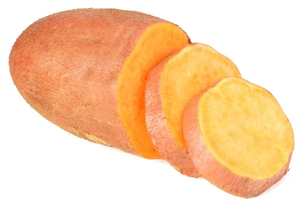 Zoete Aardappelen Met Schijfjes Geïsoleerd Een Witte Achtergrond — Stockfoto