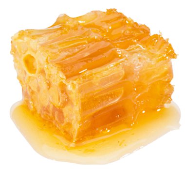 Bal peteği beyaz arkaplanda izole edildi. tam alan derinliği