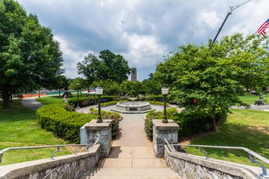 Joseph dereotu Baker Memorial tonlarda ses veren çanlar tarihi Frederick Marylands Baker Park          .