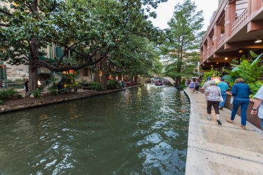 San Antonios turizm hedef Nehri'nin belgesel görüntü Teksas'ta yürümek..