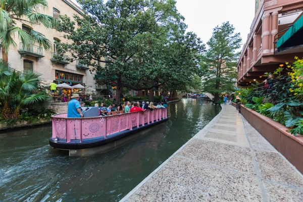San Antonios turizm hedef Nehri'nin belgesel görüntü Teksas'ta yürümek..