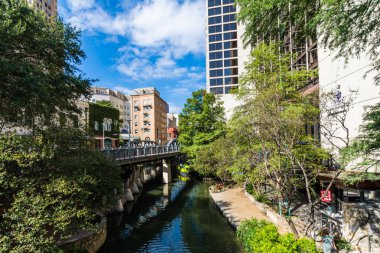 Ünlü San Antonio Nehri yürüyüş Downtown San Antonio, Teksas..