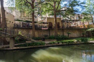 Teksas'ın ünlü doğal San Antonio Nehri yürüyüş..