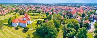 Varaždin tarihi şehrin havadan panoramik görünümü, Kuzey Hırvatistan