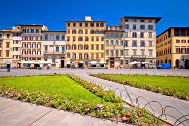 Floransa mimari görünüm, Tuscany Bölgesi İtalya'nın renkli Piazza Santa Maria Novella meydanında
