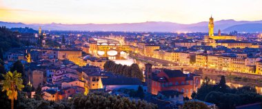 Floransa cityscape panoramik akşam görünümü, İtalya'nın Tuscany bölgesi